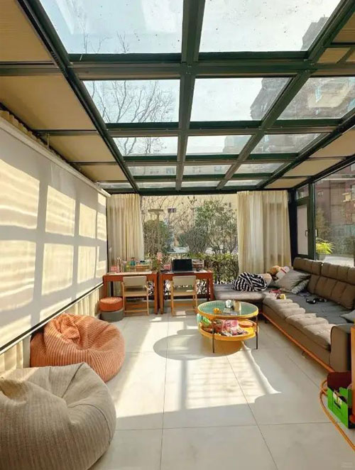the-sunrooms-are-warm-in-winter-and-cool-in-summer21.jpg