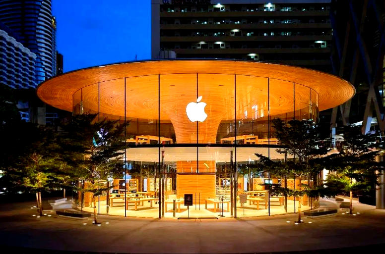 apple-central&world-foster+partners-in-thailand.jpg