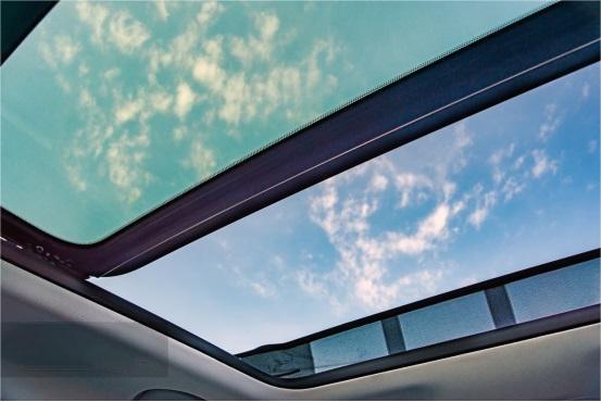 car-canopy-uses-sgp-laminated-glass.jpg