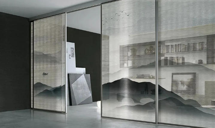 ceramic-screen-glass-with-different-drawings-for-studio.jpg