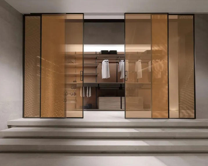 golden-bronze-glass-partition-for-cloakroom.jpg
